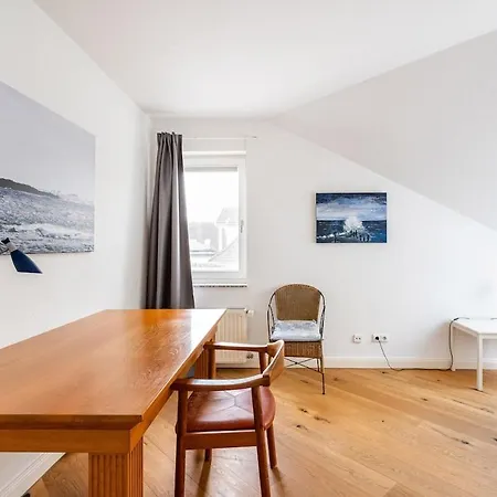 Luxurious House Only Few Minutes From Villa