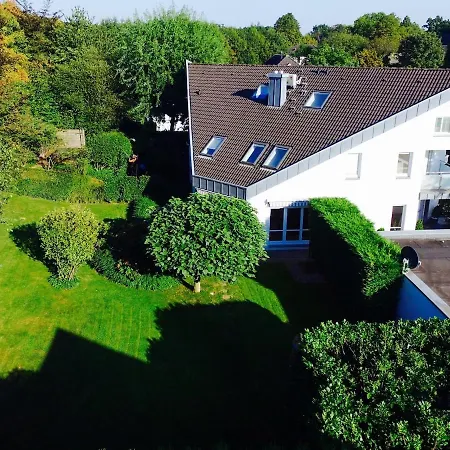 Luxurious House Only Few Minutes From Meerbusch