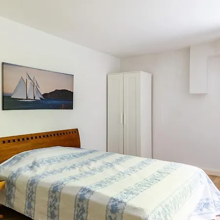 Luxurious House Only Few Minutes From *