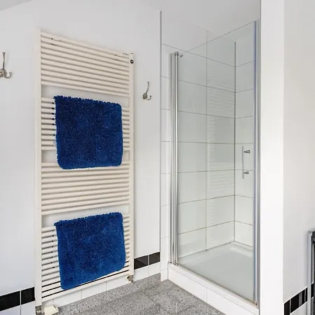 Luxurious House Only Few Minutes From Villa