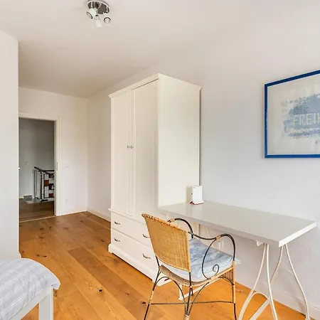 Luxurious House Only Few Minutes From Villa